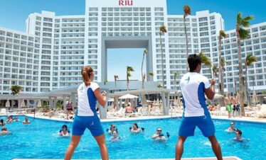 poolside activities in Cancun Mexico New Years Eve 5 Day vacation