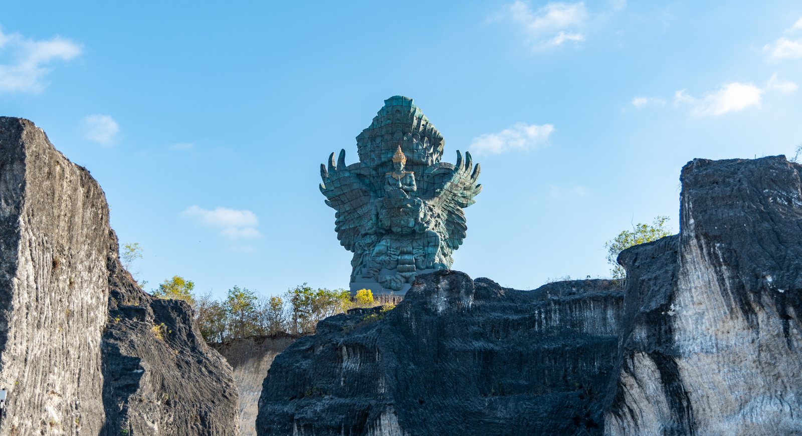 very cheap travel Cultural vacation trips